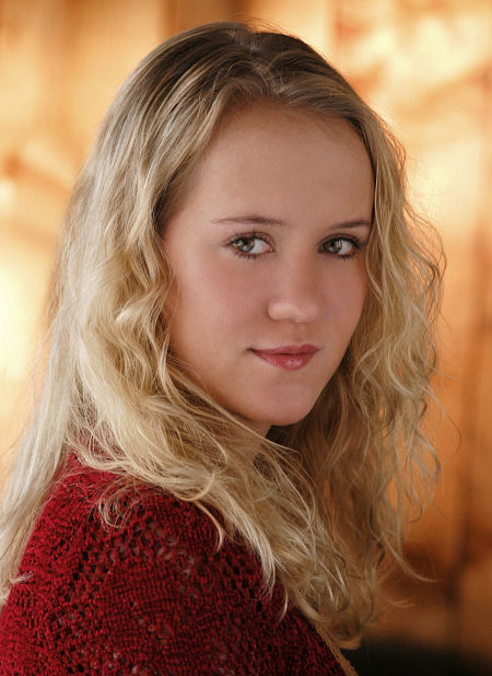 Aria Curzon